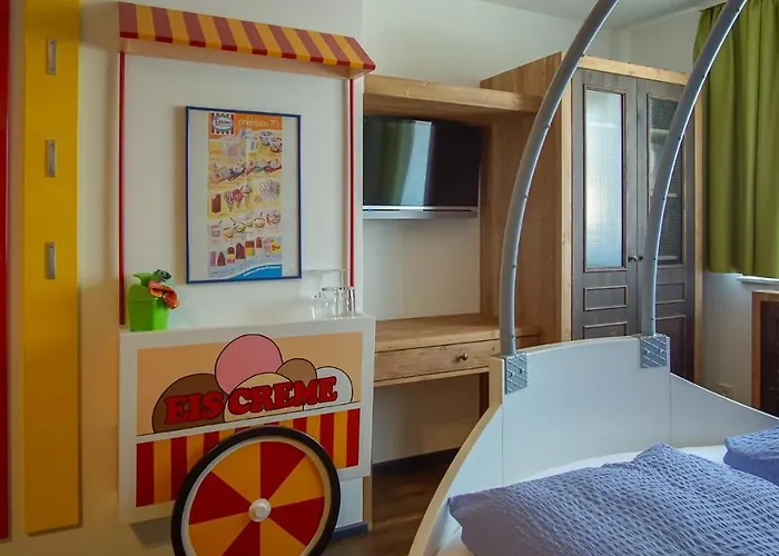 Haus Sanz Πανσιόν 3*